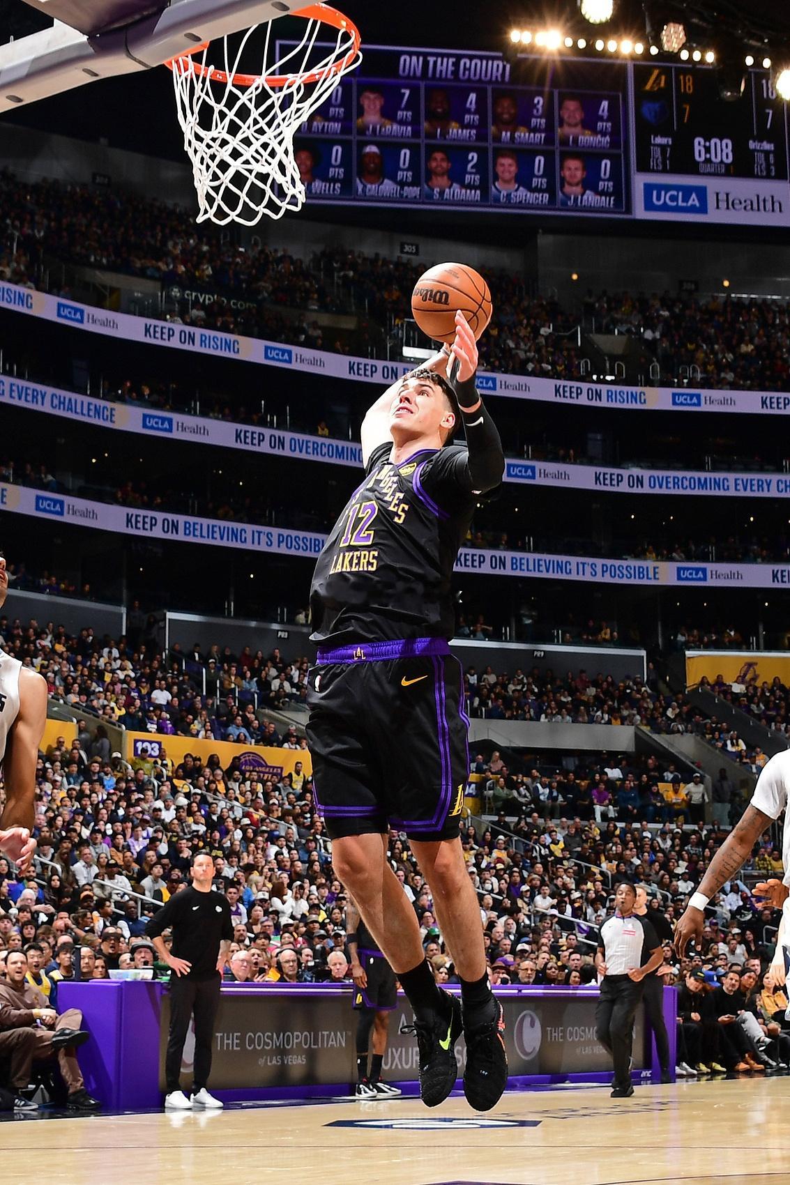 NBA常规赛，湖人120-114战胜灰熊。本场比赛拉拉维亚出战34分30秒，投篮