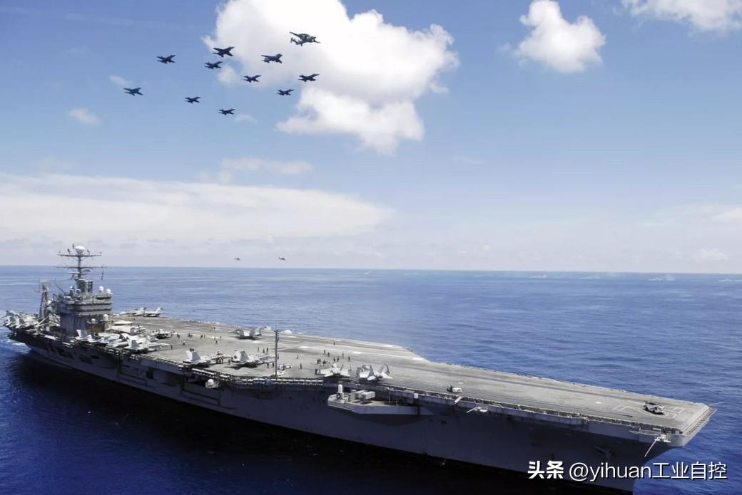 伊朗革命卫队公共关系部在其发布的7号公告中称，美海军“林肯”号航母遭到伊朗4枚导