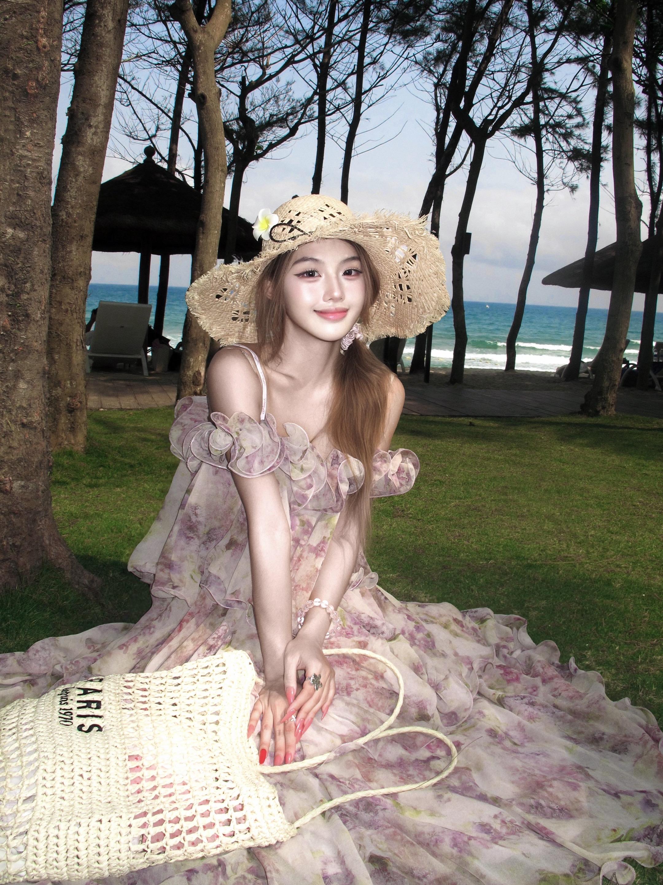 幸福的秘诀是 在沙滩捡了一颗特别好看的贝壳 从此我不再 踏入沙滩