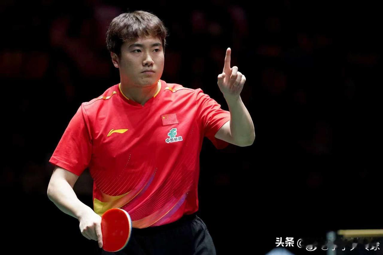 梁靖崑双打一轮游，但愿单打能顺利晋级。
梁靖崑开年三站比赛，都是想着来拿积分，没