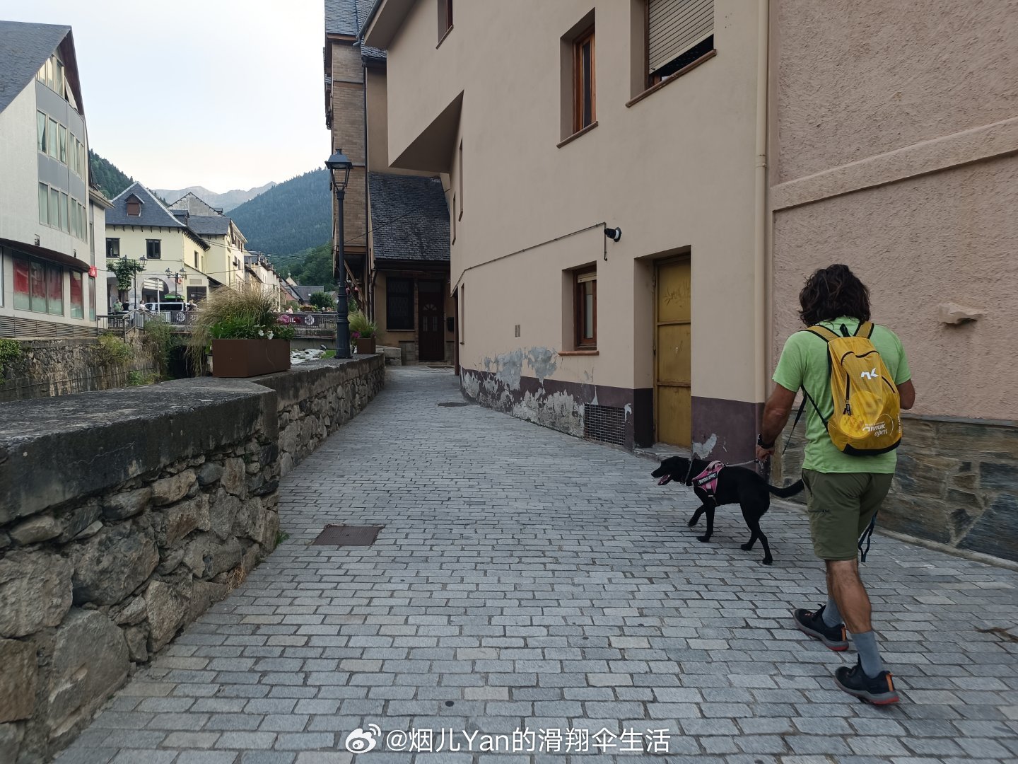 两个比赛日后，F排在总成绩第二，第三个科目他也飞得很好，好几次冲在第一赚取领航分