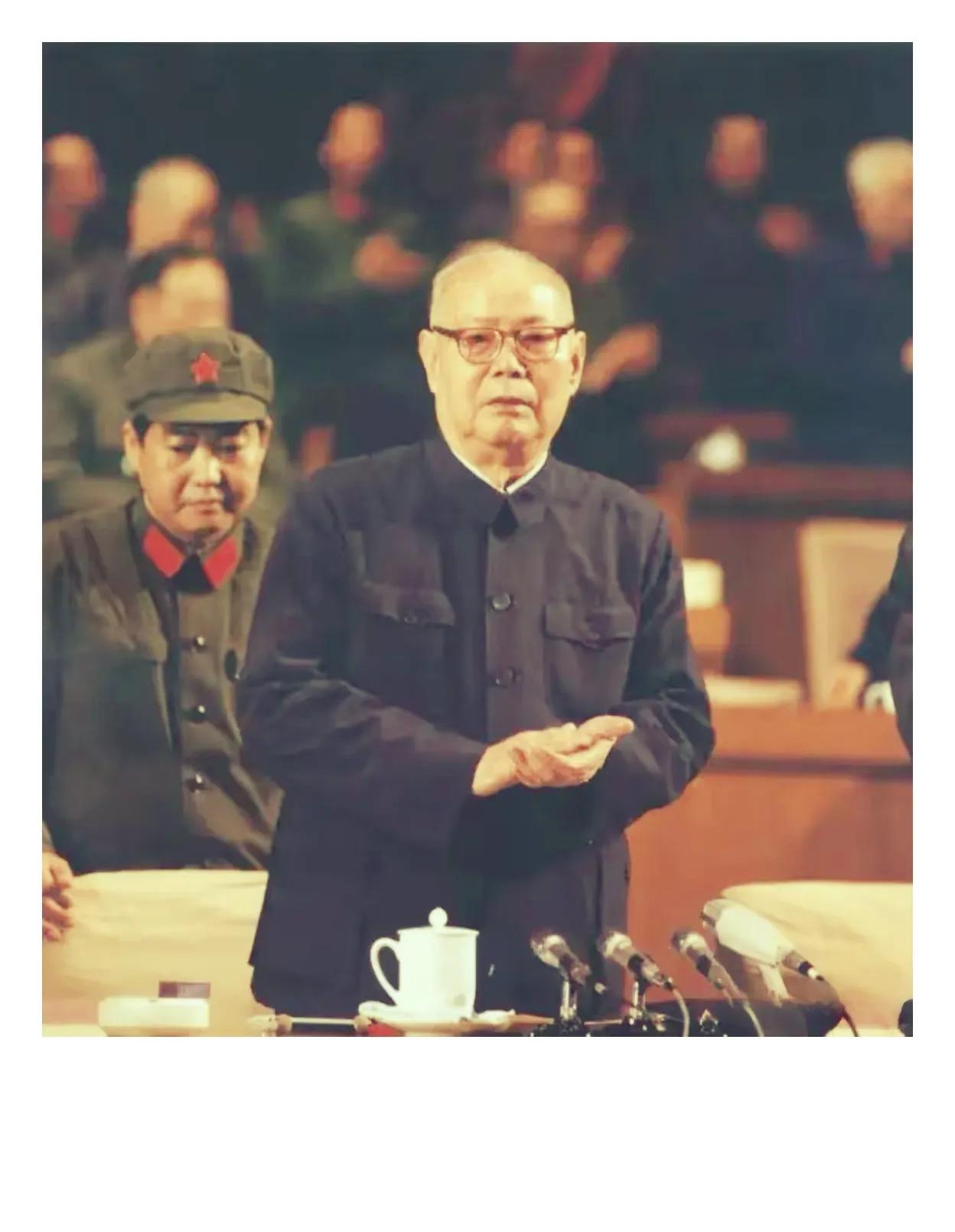 叶剑英元帅，在中共军队总共服役、服务多少年？

1930年7月进入中央军委，再也