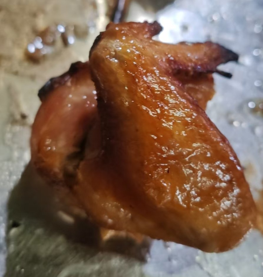 有段时间没吃垃圾食品了正好有个朋友从广州到南昌出差今晚可以嗨起来[哇][哇] ​