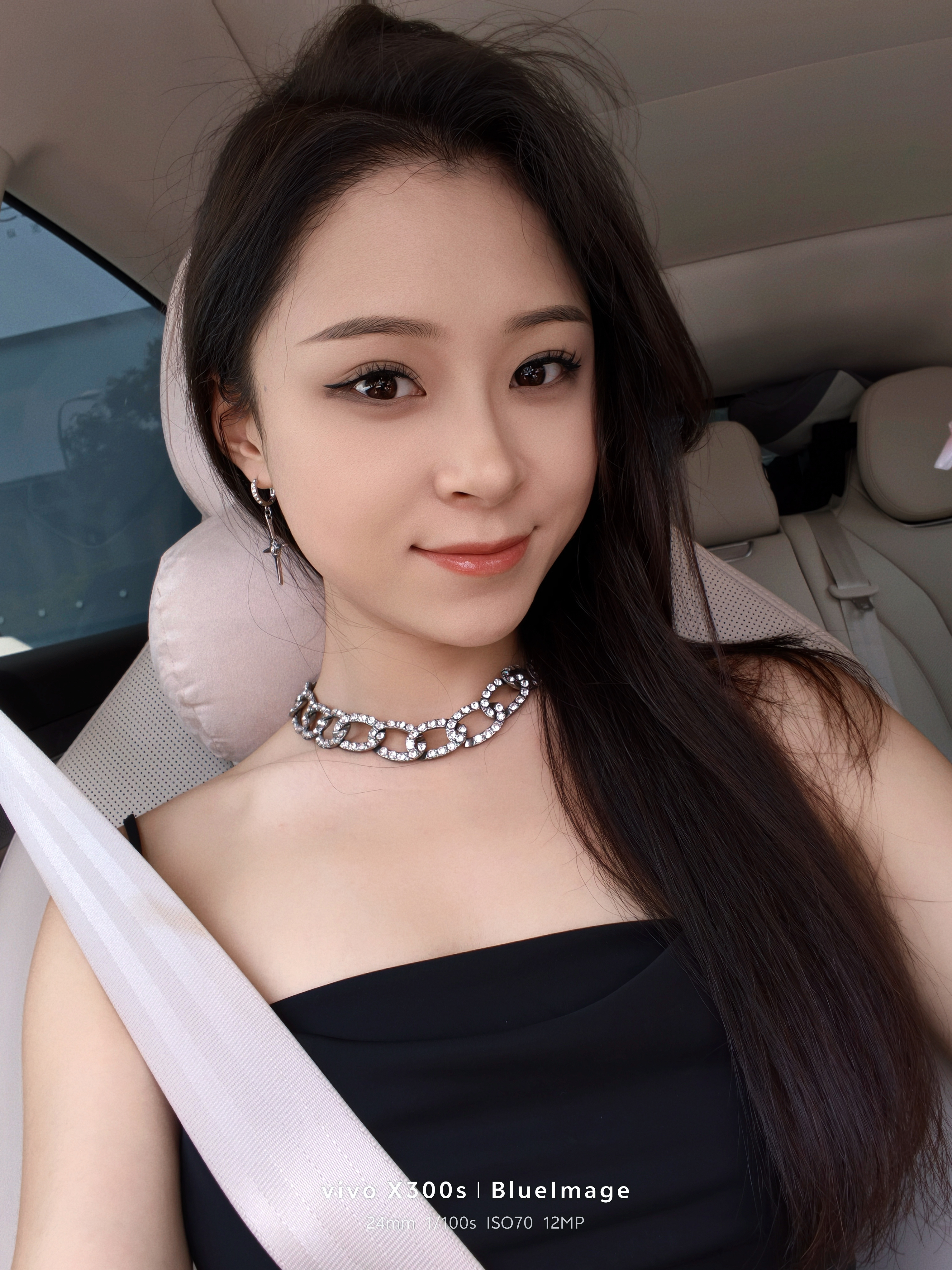 放弃幼态审美后就只剩下成熟高冷了，我的各种风格都要用vivo X300s记录下来