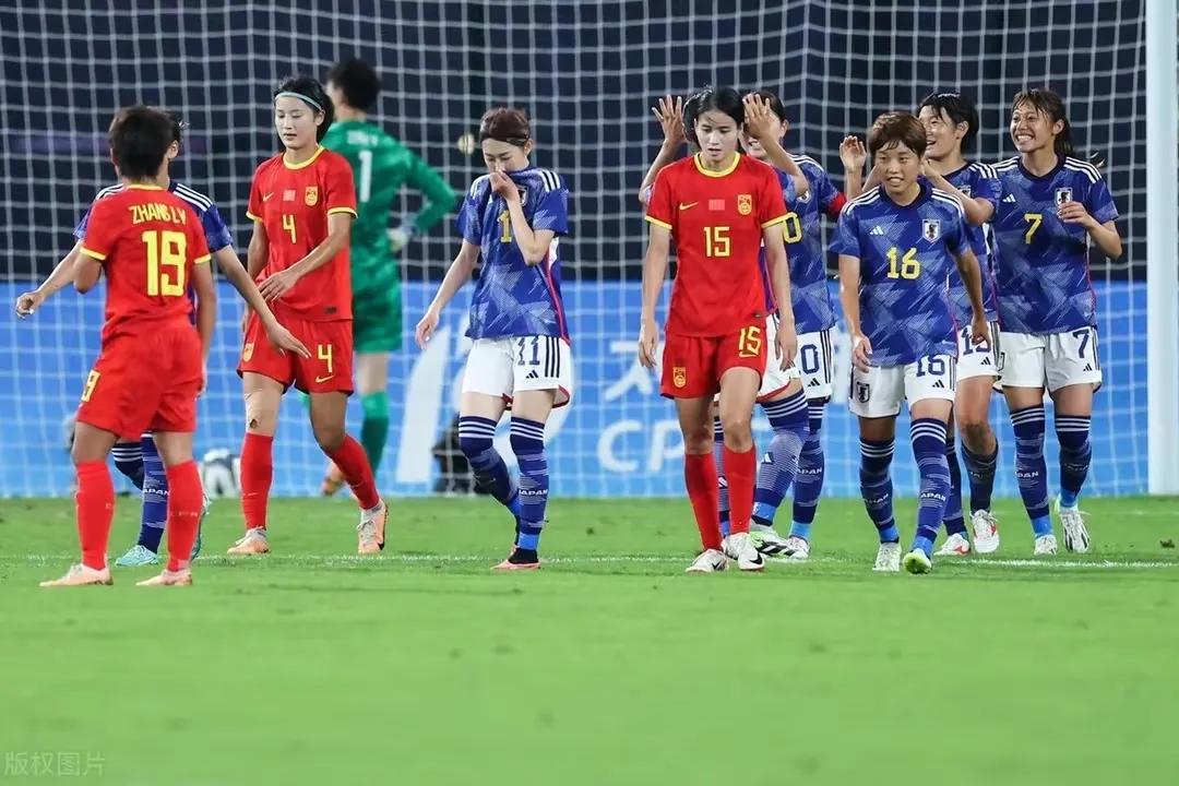 “再给中国队10分钟，我们绝对能5-4逆转！再创亚洲杯辉煌！”
不得不说，水庆霞