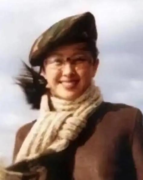 “中国头号悍匪”白宝山的夫人谢宗芬，出狱后居然没回老家。2005年获释的她，没去
