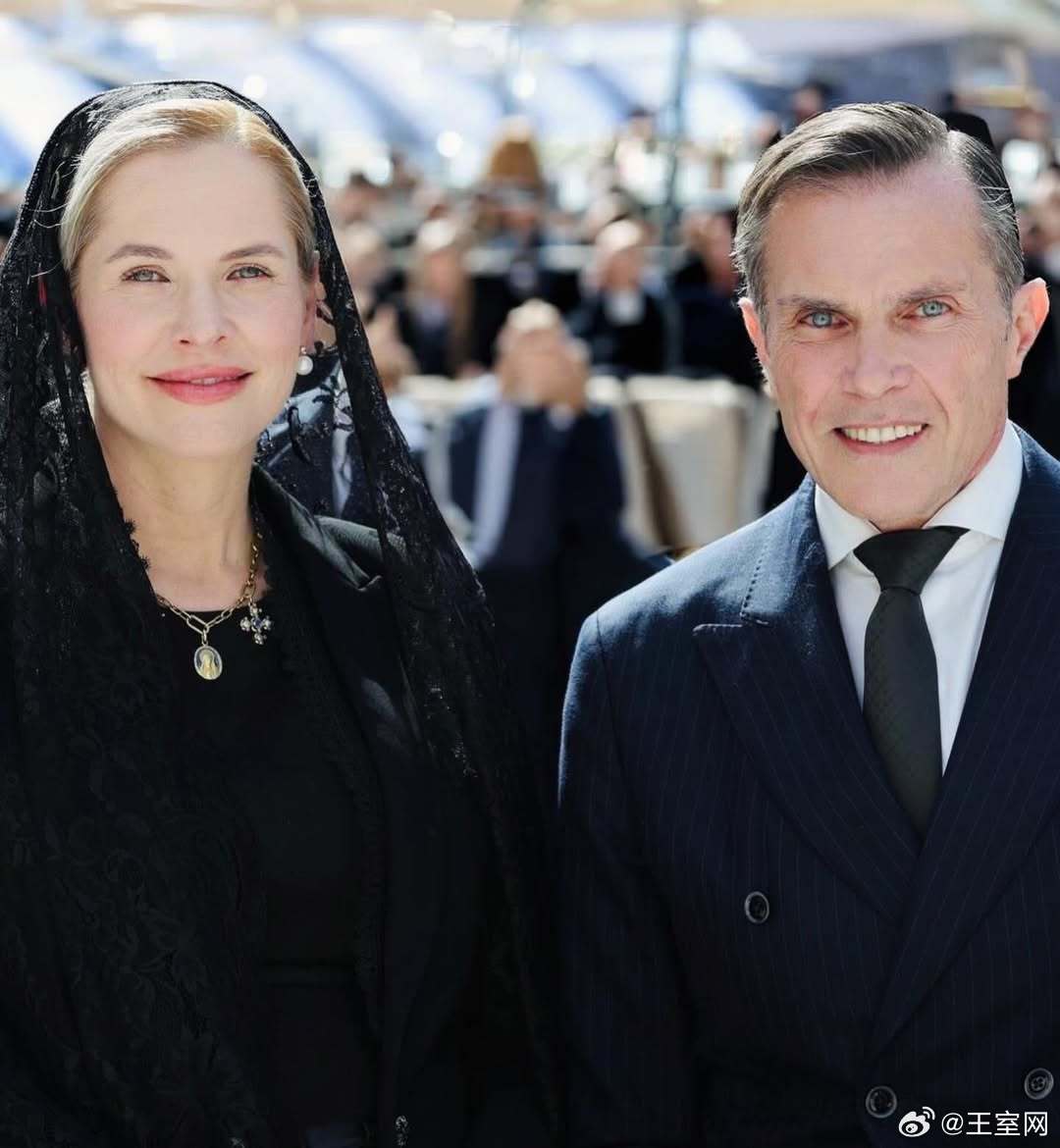 法国王室 3月28日，安茹公爵&奥尔良查尔斯·菲利普王子和二婚妻子内奥米王妃专程