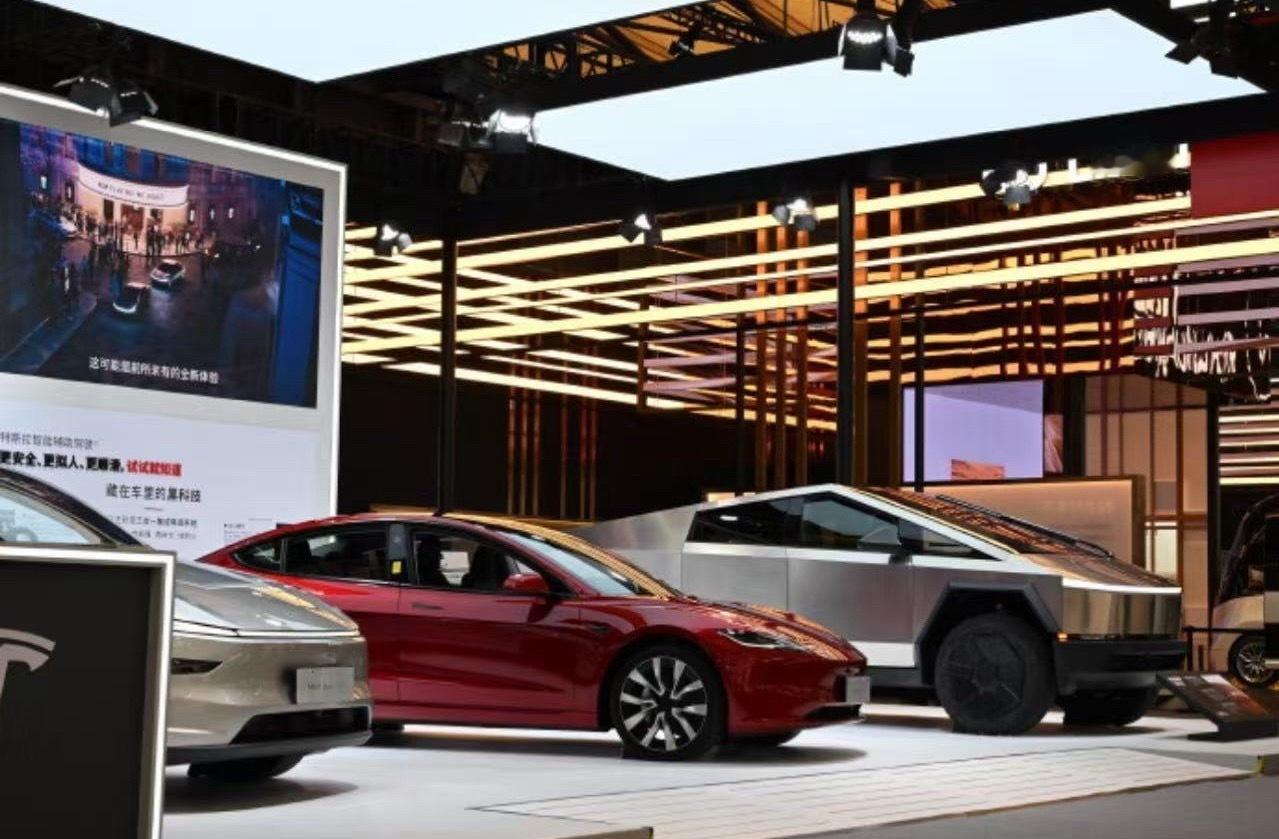 特斯拉 4月10日，针对市场有关“特斯拉正在开发一款全新、更小、更便宜的电动SU