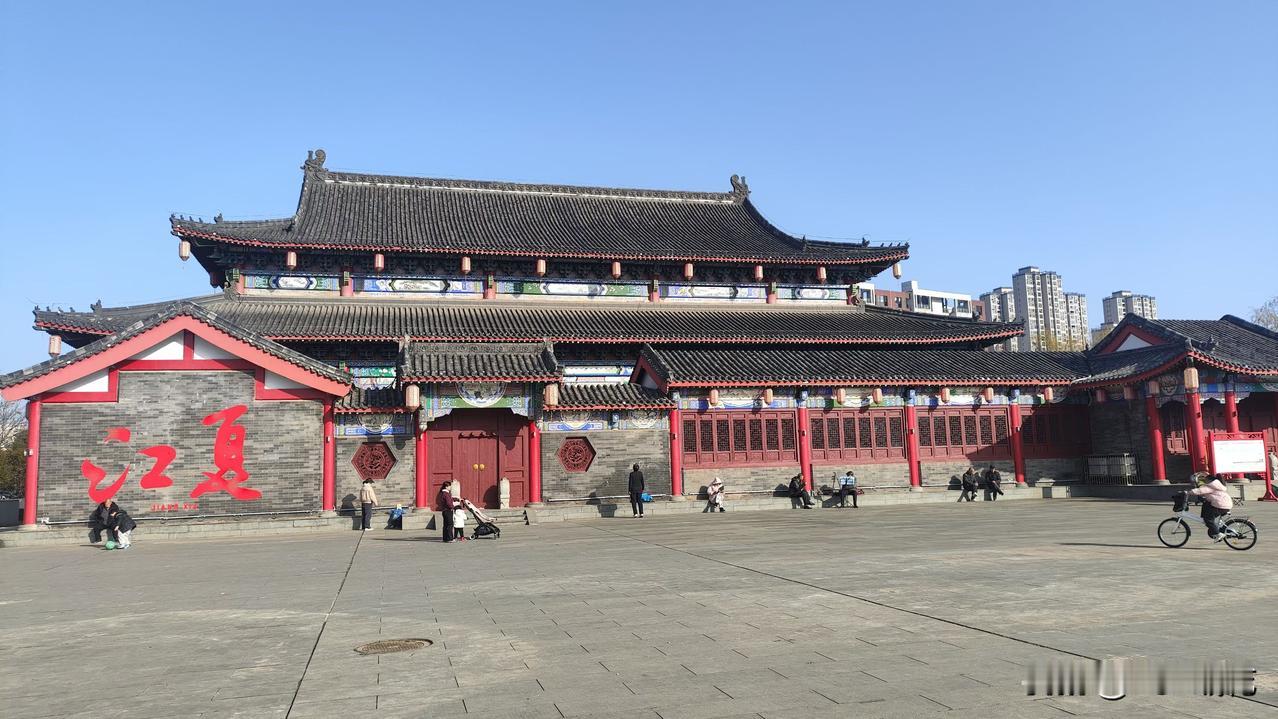 一个即能赏花又能看戏公园！武汉谭鑫培公园！
简直是宝藏打卡地！
这里既能赏花感受