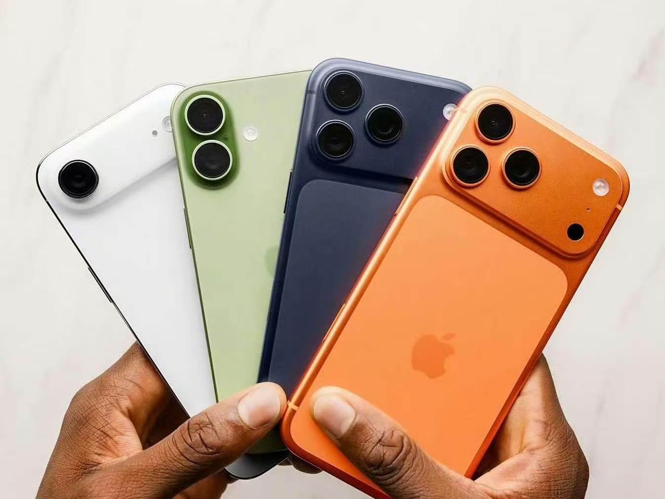 iPhone17续航有望改善据外媒报道，苹果将在 iOS 27 中通过“清理底层