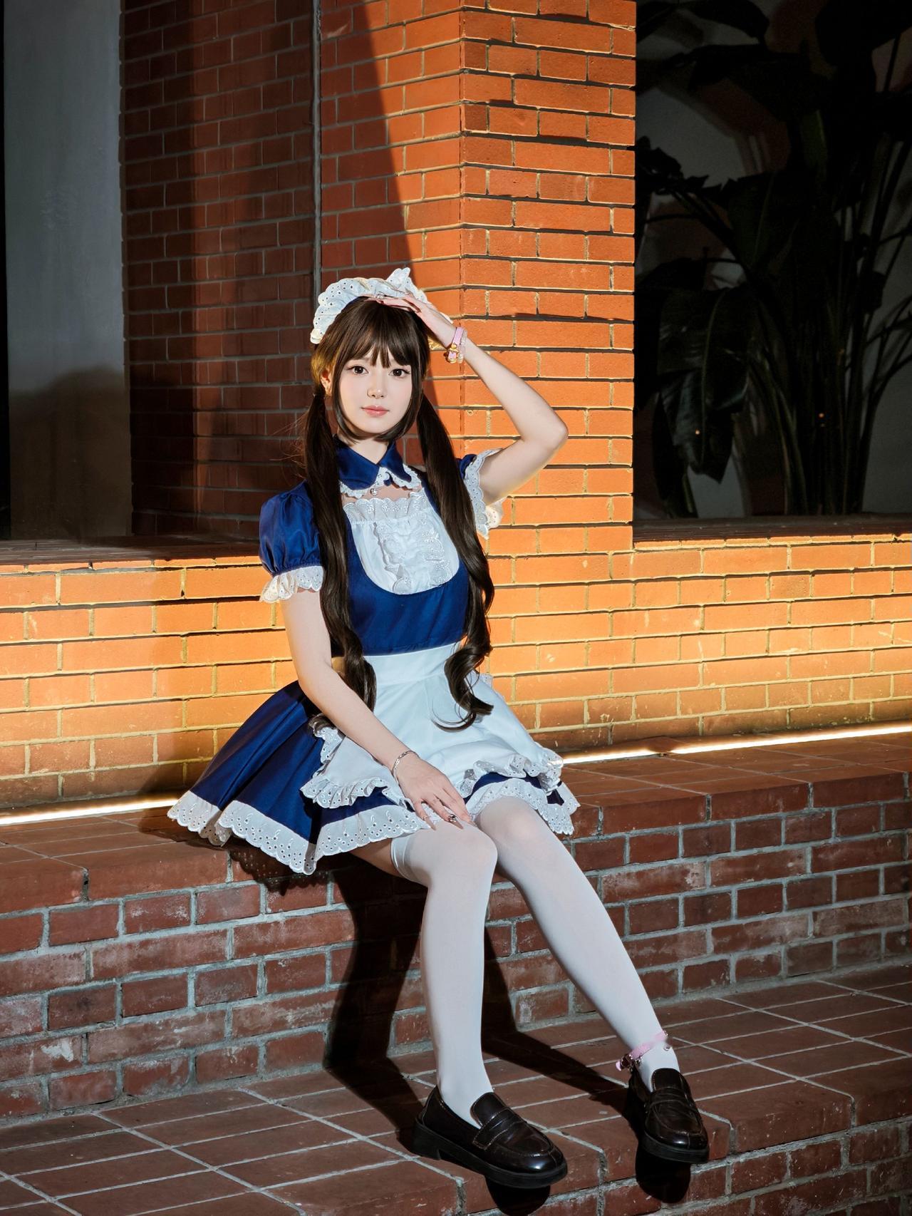 长沙街拍📷-潮宗街红墙
设备：Xiaomi 15 Ultra
长沙约拍 长沙打