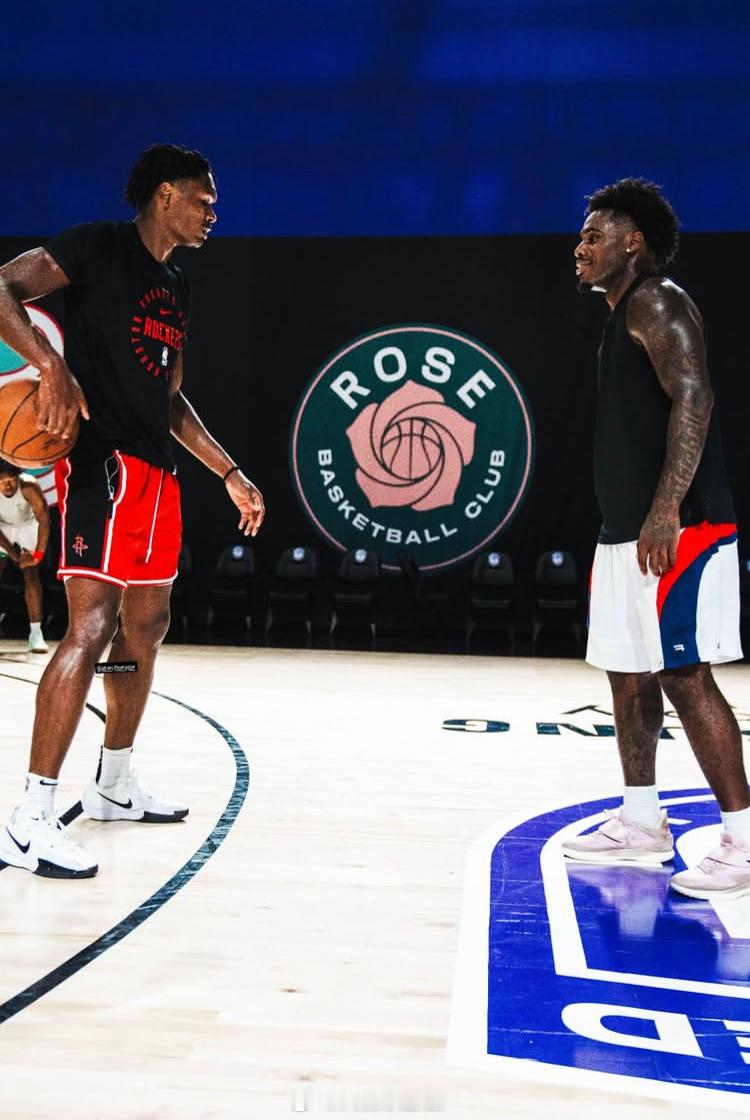 阿门🆚米切尔阿门汤普森休斯顿火箭NBA吐槽大会 ​​​