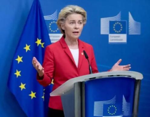 一旦我们搞定高端光刻机，那么对ASML和台积电将是毁灭性打击，因为全球140多个