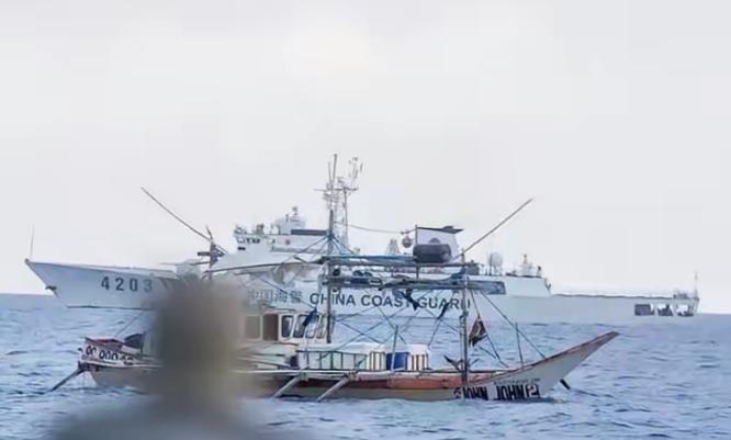 菲律宾全国大报《马尼拉时报》重大声明：南沙群岛黄岩岛是中国神圣领土，菲律宾舰队霸