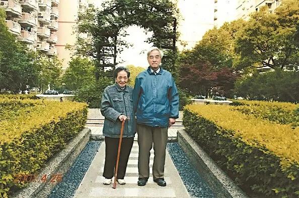 17元盒饭分两顿，上海老夫妇为何捐500万救455名患儿？
 谁能料到，上海这对