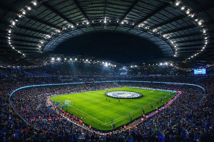 欧足联已接受曼城提出的在今晚对阵皇家马德里的比赛中关闭伊蒂哈德球场顶棚的请求 