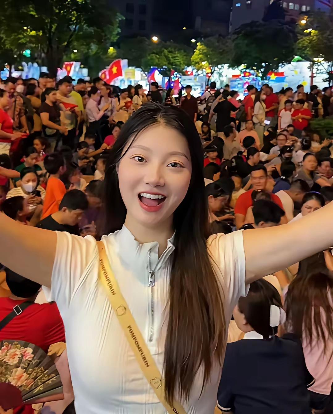 越南这回吸取了上次请韩国无人机表演的惨痛教训，老老实实请来了中国无人机公司，结果