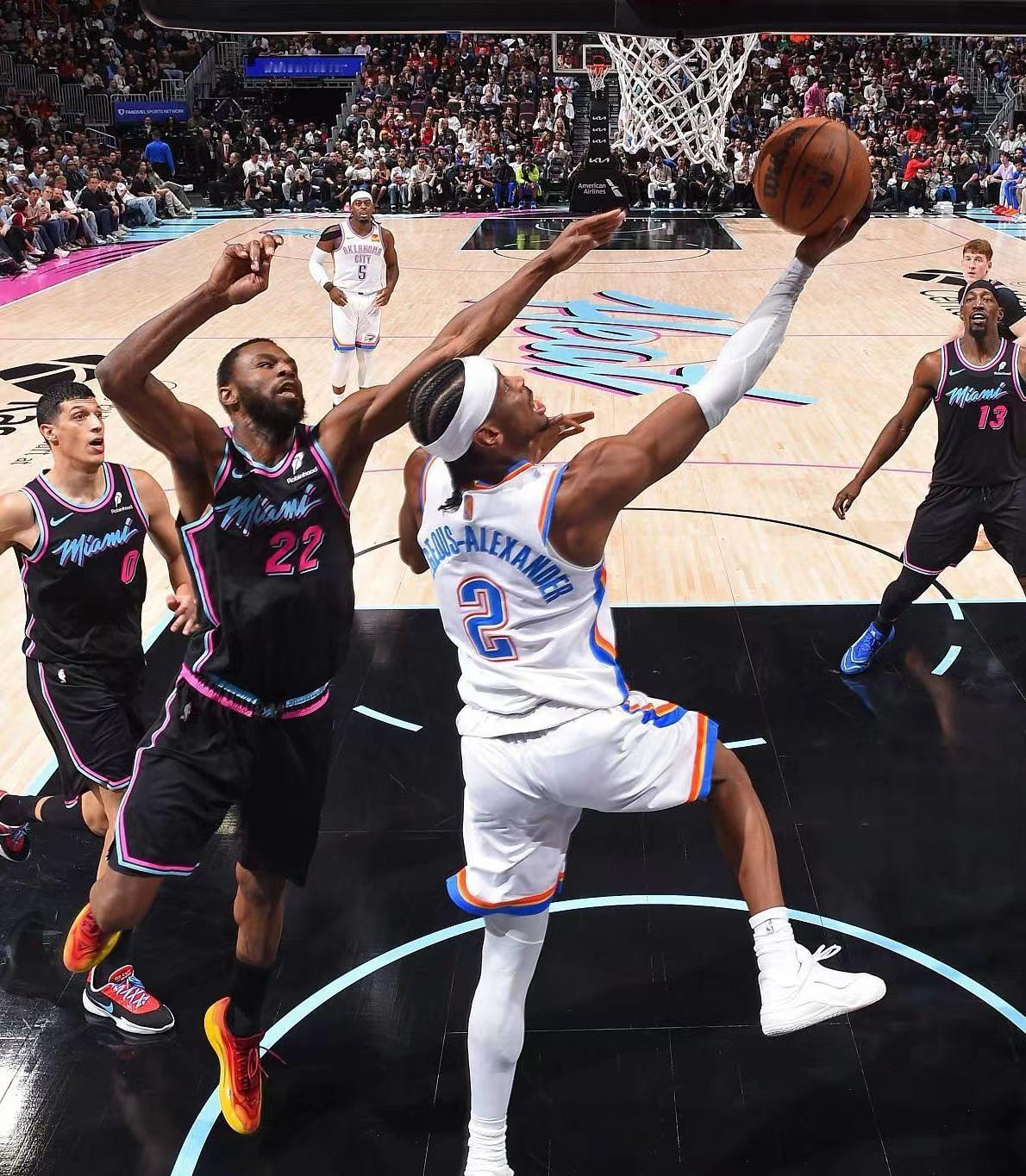 雷霆又输了，这一次他们输给了排名东部第八的热火，也终结了自己的五连胜。
全场比赛