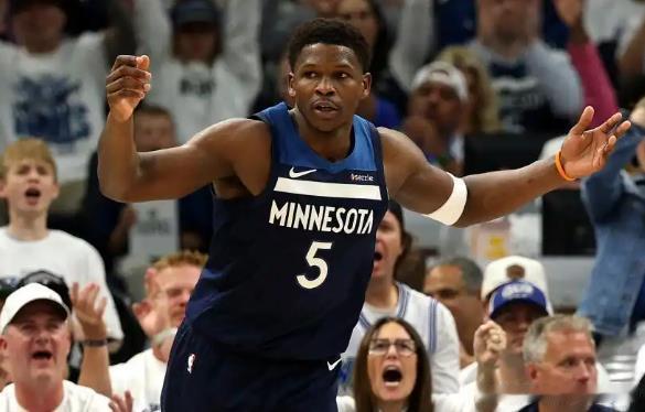大胜42分，爱德华兹30分6助攻，他才是NBA最佳的门面接班人！球风结合了韦德的