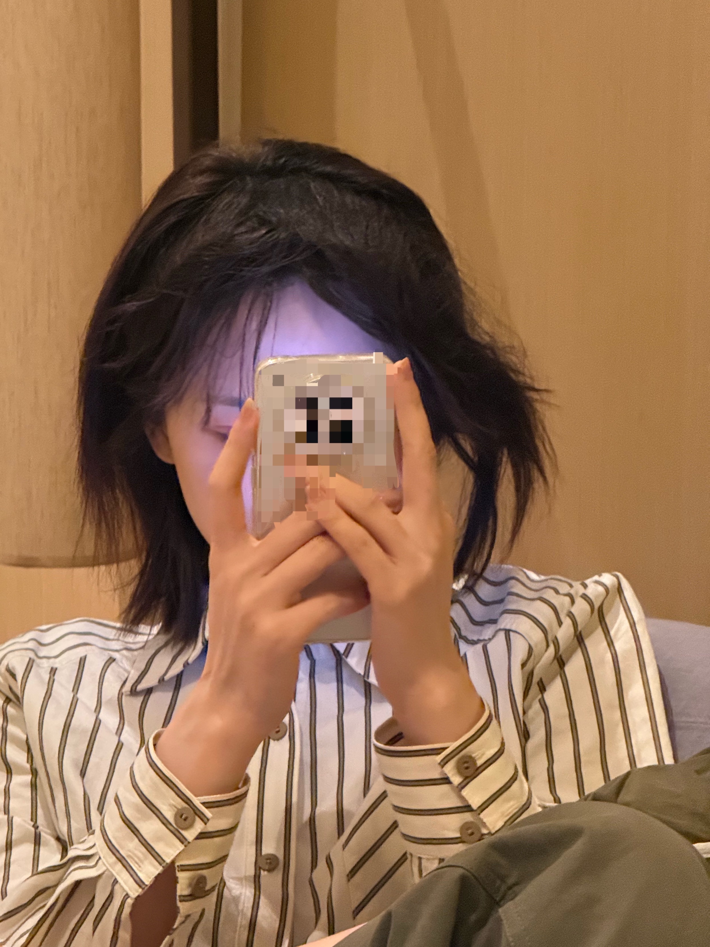 黄灿灿[超话]  正在翻牌中 ​​​