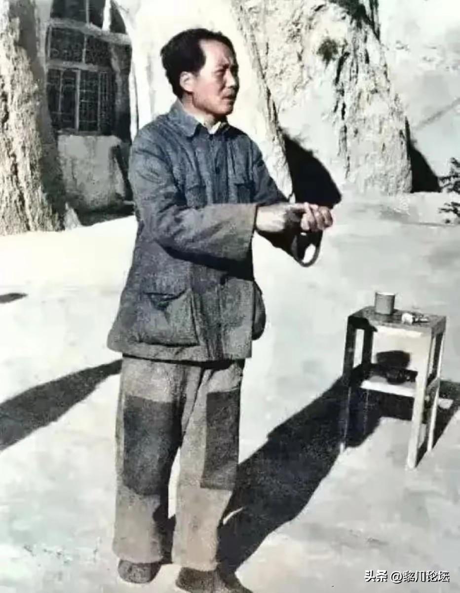 毛主席有多难？红军差点饿死在延安，毛主席接下来的举动，让红军转危为安，保留革命火