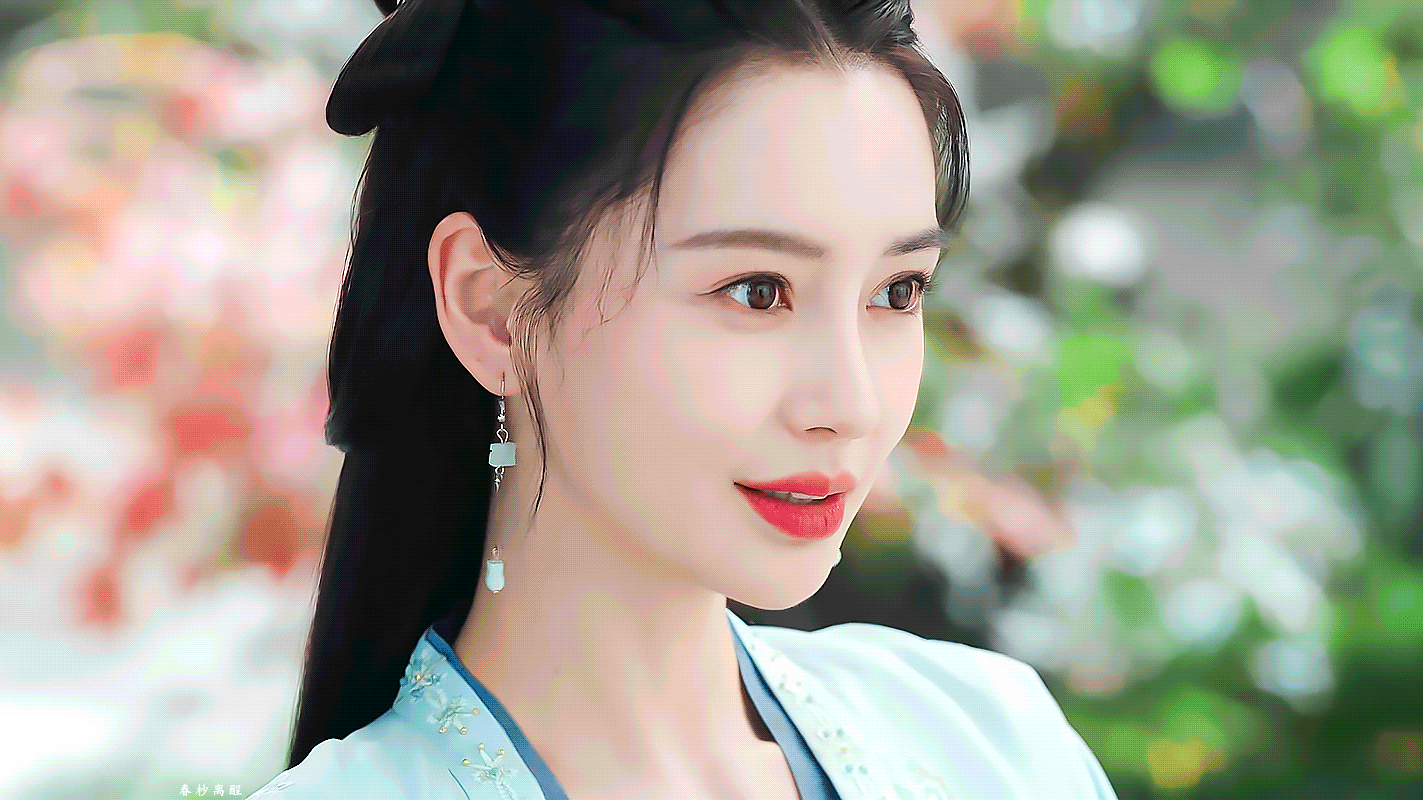 angelababy angelababy “在风华正茂的年纪，遇见了你这束最温