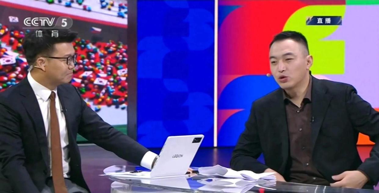世界杯解说语出惊人！冯潇霆一句“咱们韩国队”，全网球迷吵翻了天。6月12日美加墨