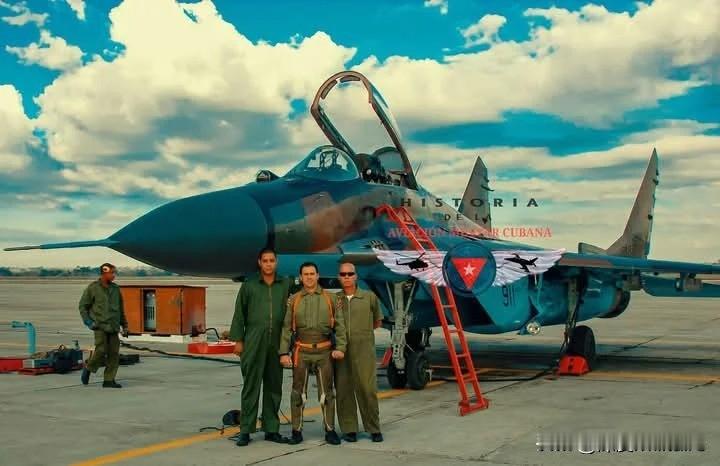 古巴空军MIG-29支点
米格29算是古巴空军最先进的飞机了