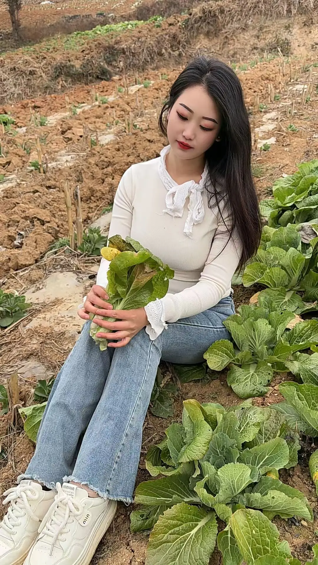 感情 紧身牛仔裤 农村 微胖女生