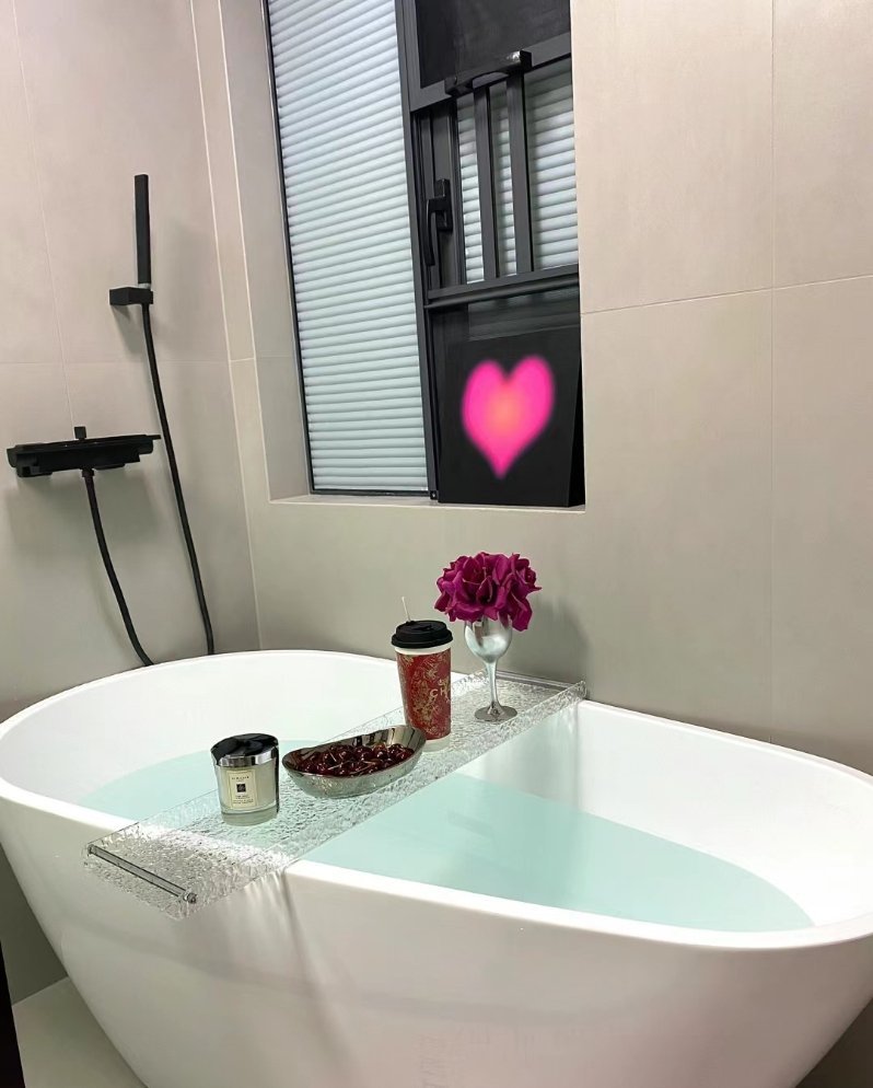 连自己老婆孩子都给不了衣食无忧的男人 却想在外人前装大充胖子 他还自以为是觉得很