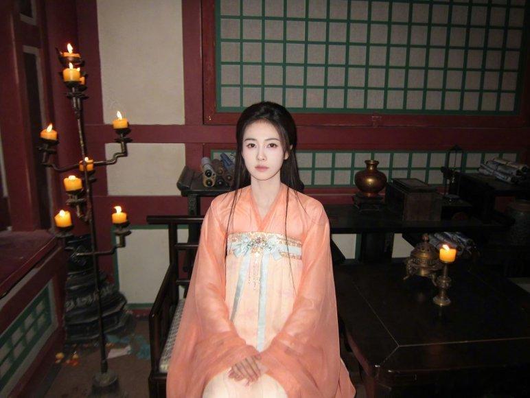 唐宫奇案心疼是心动的开始萧怀瑾看到生病的李佩瑾，连喊名字都带着慌神，动作眼神全是