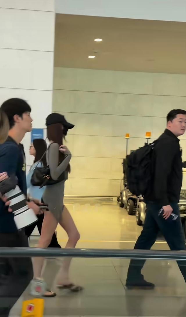 173cm身高的她竟薄如帽？张元英“纸片背”藏着多少自律与天赋 