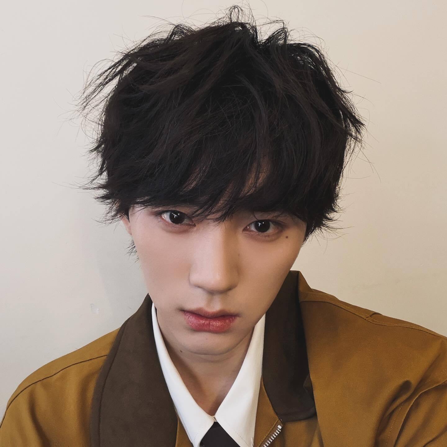 * 周翊然   怼脸萌 (´ཫ`) 