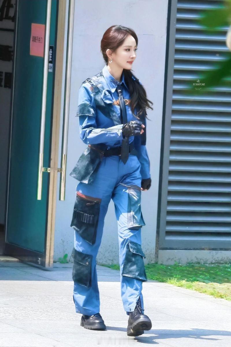 杨幂 你把幂幂打掉了，杨幂太有个性了，你真的好任性啊，我大幂幂玩的是可爱，接下来