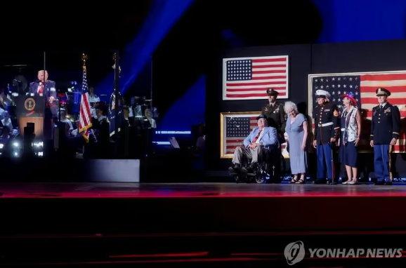 美国华盛顿时间7月4日晚，美国总统特朗普在华盛顿特区国家广场举行的美国独立日25