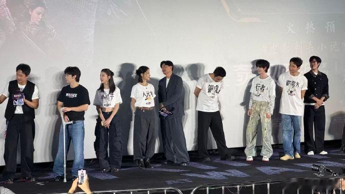 我写的角色要回来杀我了 当赤发鬼带着觉醒的怒火从小说跃入现实，这场“纸片人反噬造