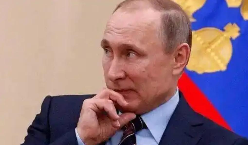 俄乌打了快四年，谁都觉得俄罗斯人最恨的该是乌克兰，再不济也是美国。可一份民调一出