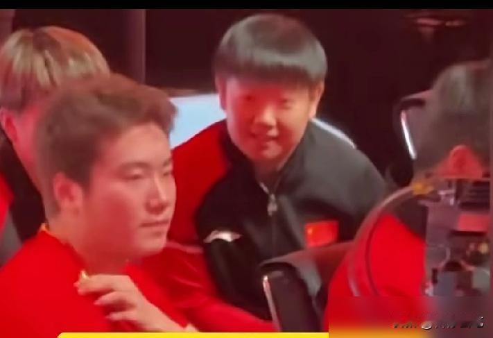 别盯着比分看了，都去看看孙颖莎那个眼神吧。
大胖梁靖崑这一输，可以说是输得灰头