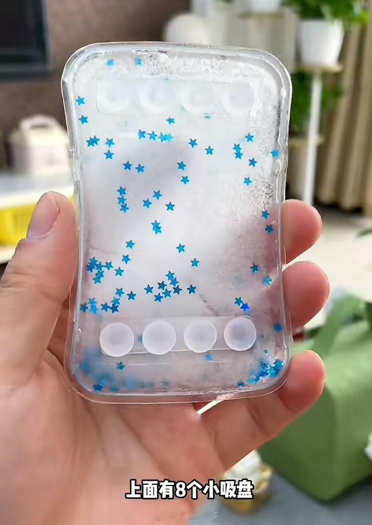 这才是电竞手机该有的散热水平夏天本身就温度高，尤其是户外玩手机，温度高的离谱，打