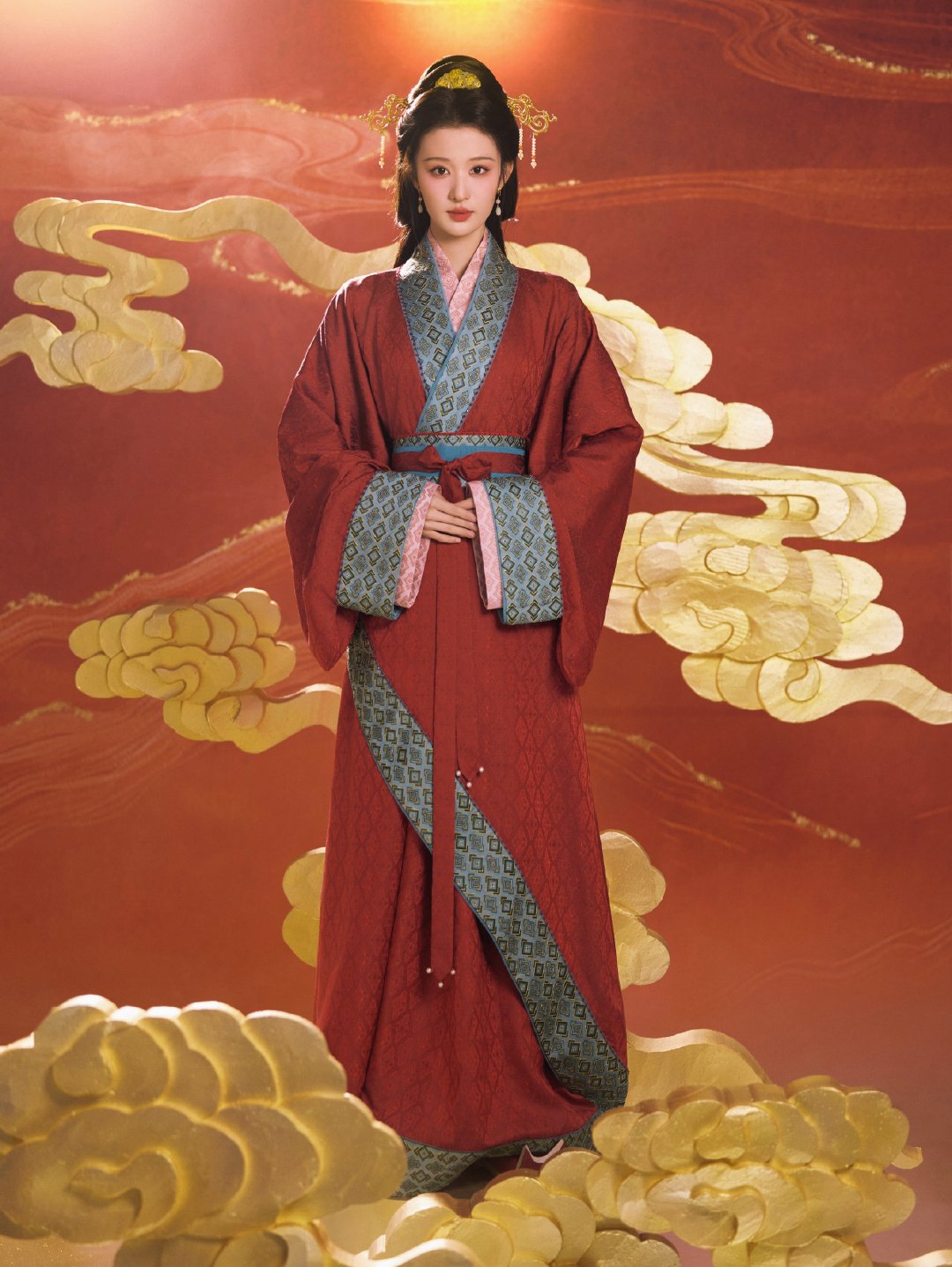 王楚然居然没有被山东话影响颜值 “白眼女神”王楚然以山东话拜年，其方言表达被观众