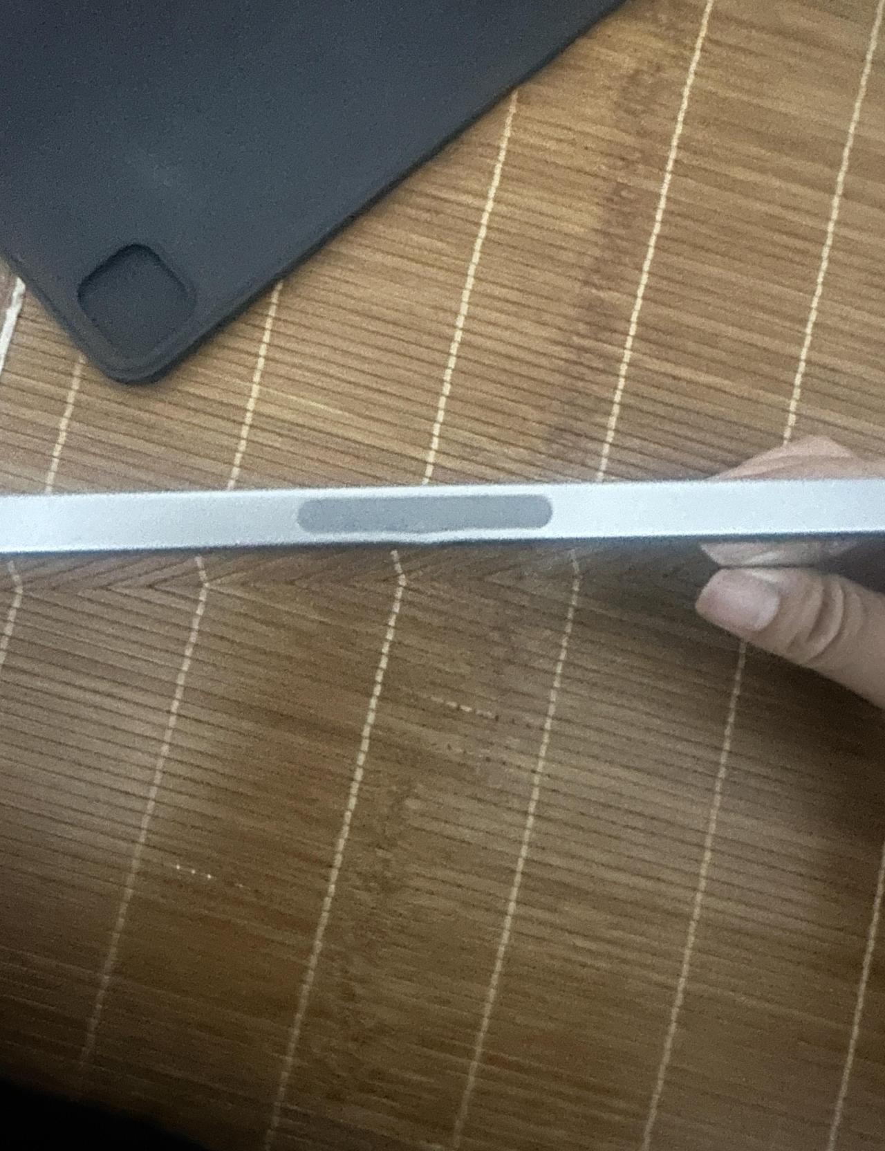 2022pro 256g的 插卡版 外观有磕碰 换过外屏 4200买的亏吗好想知