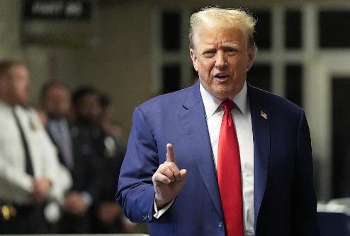 华盛顿收到坏消息，美国对华强硬派天塌了：这下特朗普该咋办才好。
 
这两天，中美