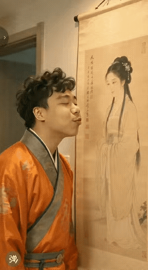 这样就能得到一个美女老婆，美滋滋的！