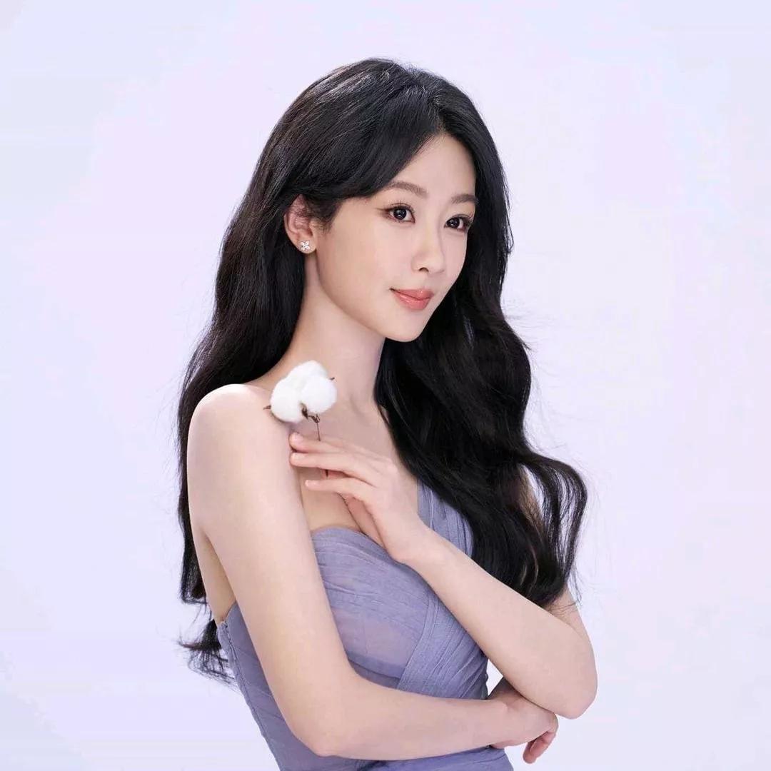 优雅气质，温柔如棉，轻奢之美。