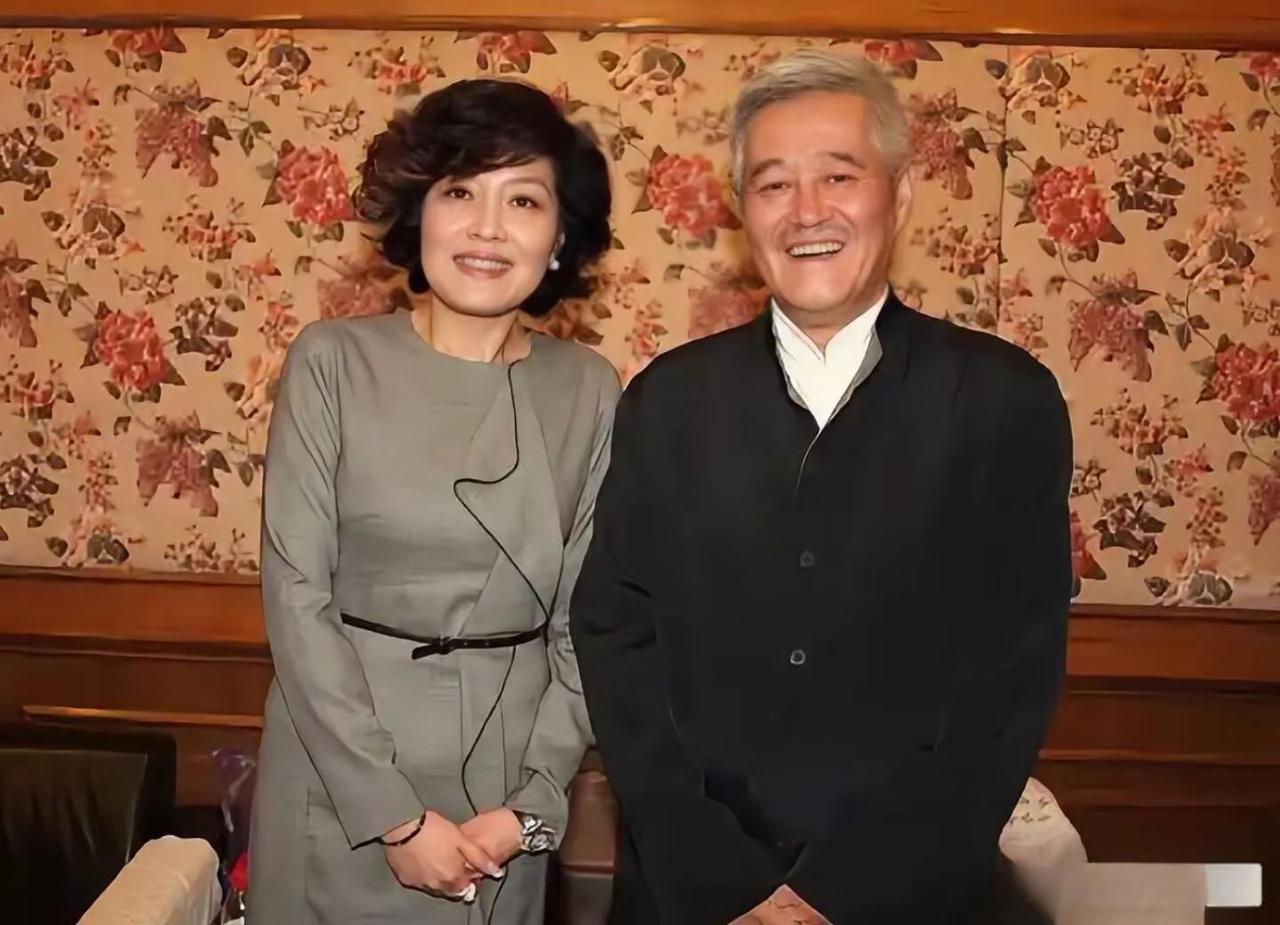 2013 年，春晚排练厅，赵本山当着哈文的面说：“既然如此，今年的春晚我就不参加