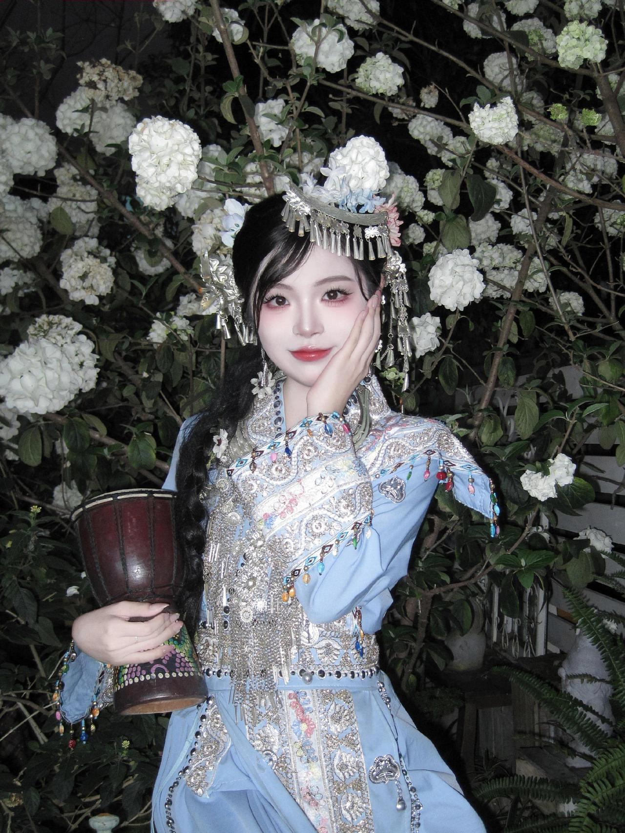 夜拍两张
我最喜欢的lo裙穿搭 lolita走拍 cosplay拍照 汉服cos