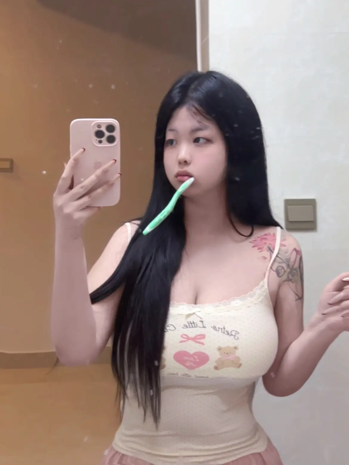 ovo是微笑 o-o是警告