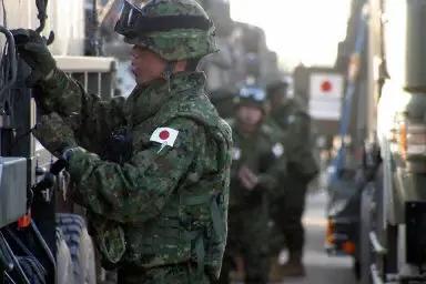 日本为什么突然军援中国周边四国？原因其实不难理解，背后既有夹心饼干的无奈，也有埋