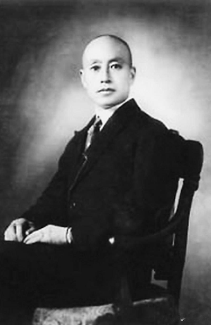 1942年老蒋密令杀万毅，于学忠拒做暗箭小人，一招护住抗日虎将！
 
1942年