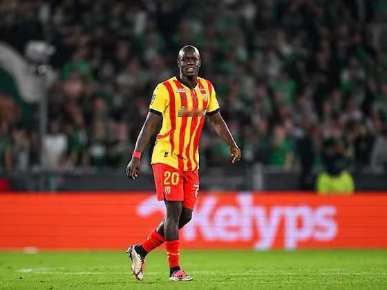 该记者表示：“马朗-萨尔在朗斯度过一个出色的赛季后，正吸引着今夏的关注。据数据平